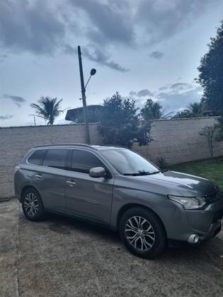 MITSUBISHI OUTLANDER 3.0 GT 4X4 V6 24V GASOLINA 4P AUTOMÁTICO